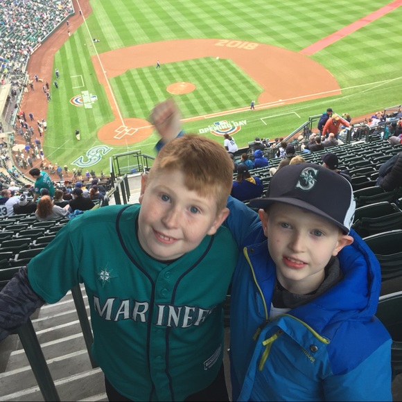 Meet your Posher, Leah - Picture 1 of 2